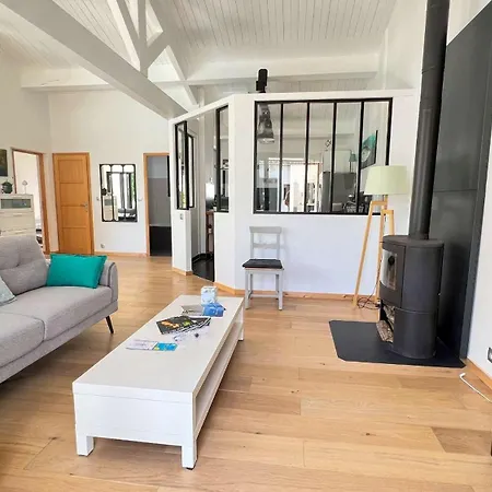 Superbe Avec Piscine Au Cœur Du Village Villa La Flotte