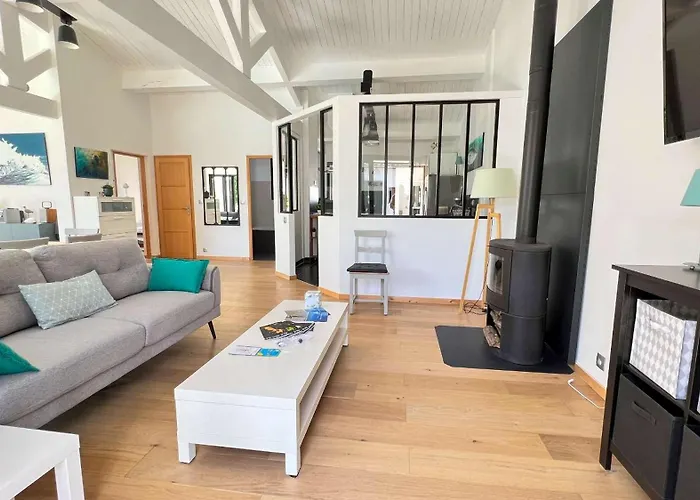 Superbe Avec Piscine Au Cœur Du Village Villa La Flotte